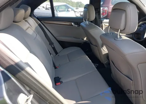 2008 Mercedes-Benz C 350 Sport из США, поврежденный, VIN WDDGF56XX8R030862